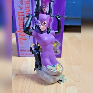 DC Direct Catwoman bust statue